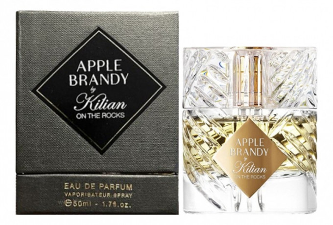 Kilian Apple brandy on the rocks